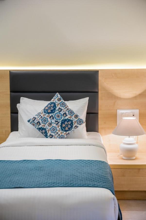 העיר בנגלור Iris Suites מראה חיצוני תמונה